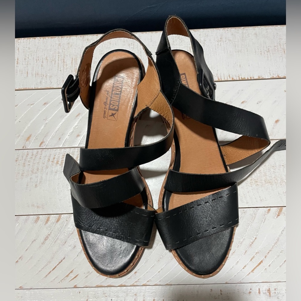Pikolinos Black Strappy Sandals size 39, 8.5